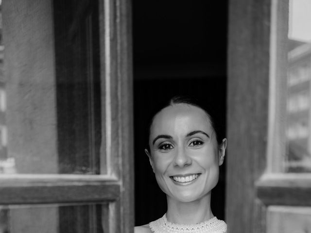 La boda de Juan Carlos y Eva en Oviedo, Asturias 14