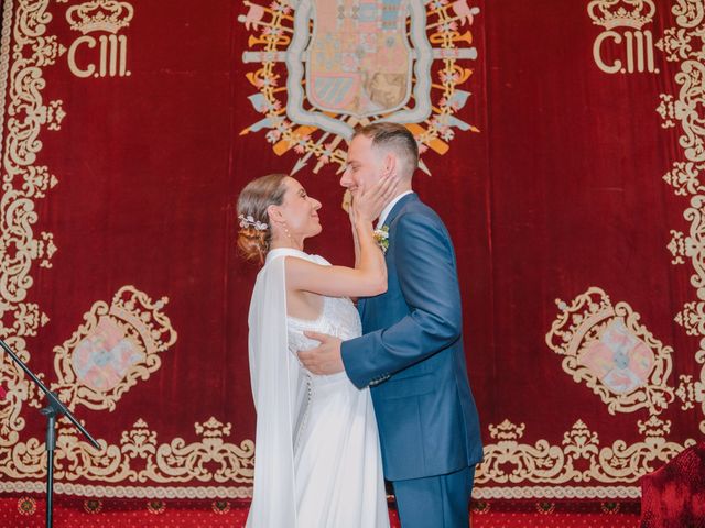 La boda de Juan Carlos y Eva en Oviedo, Asturias 40