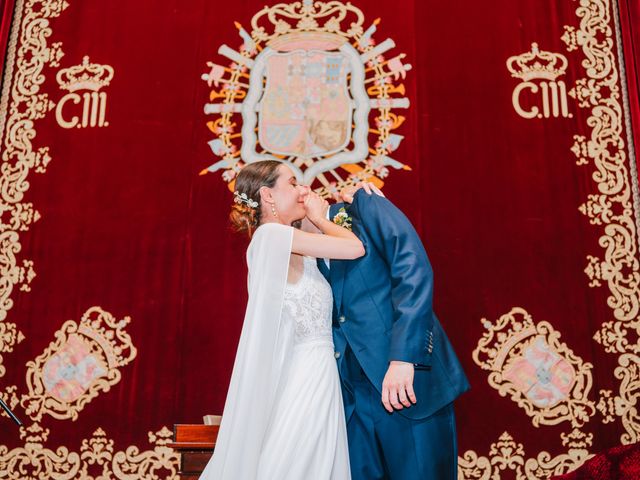 La boda de Juan Carlos y Eva en Oviedo, Asturias 43