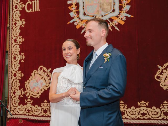 La boda de Juan Carlos y Eva en Oviedo, Asturias 44