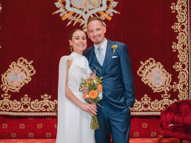 La boda de Juan Carlos y Eva en Oviedo, Asturias 45