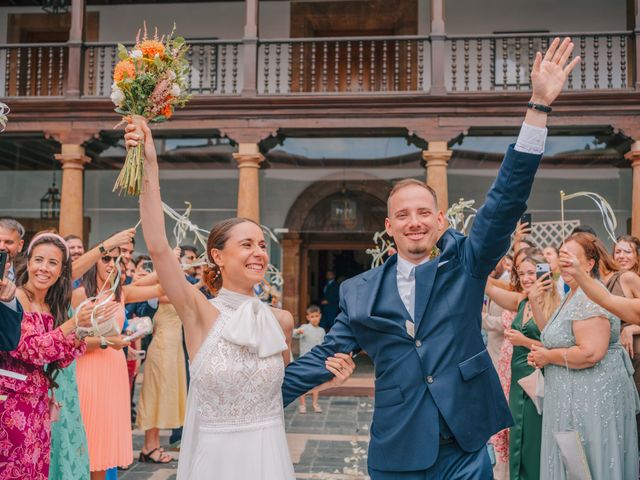 La boda de Juan Carlos y Eva en Oviedo, Asturias 50