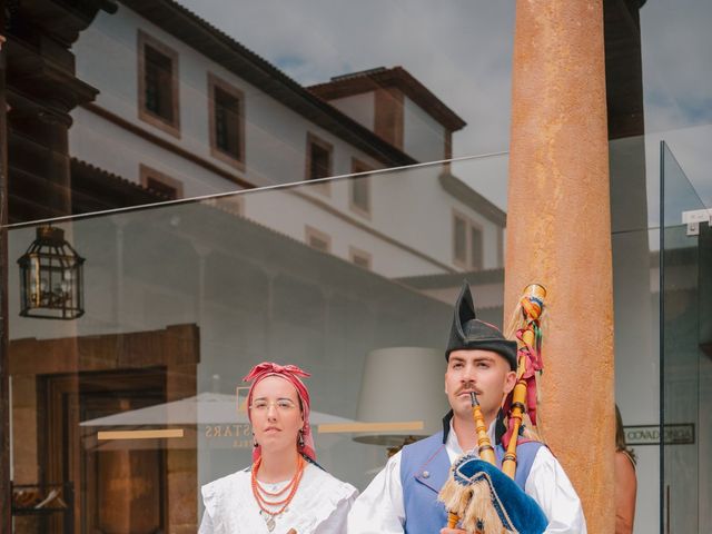 La boda de Juan Carlos y Eva en Oviedo, Asturias 53