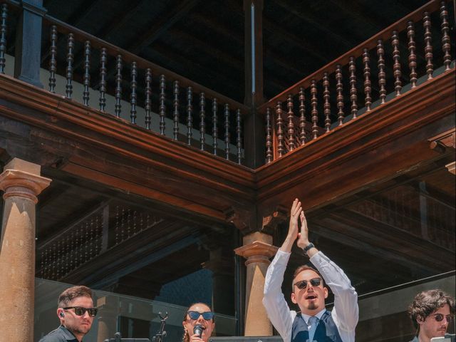 La boda de Juan Carlos y Eva en Oviedo, Asturias 84