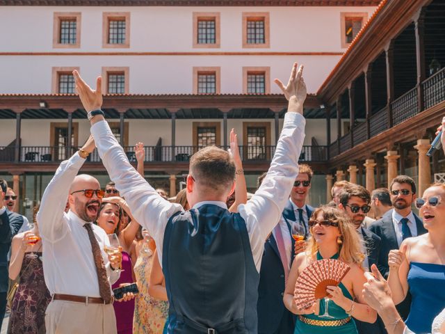 La boda de Juan Carlos y Eva en Oviedo, Asturias 88