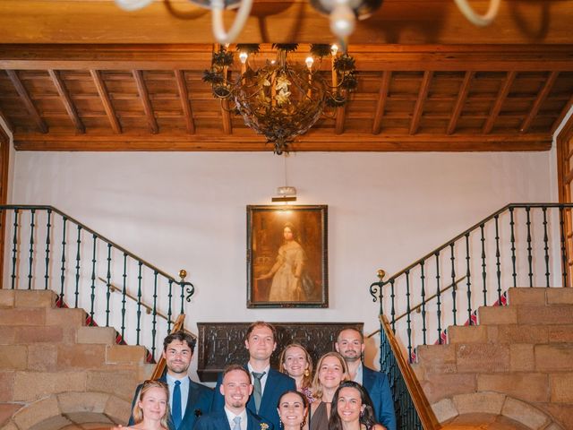 La boda de Juan Carlos y Eva en Oviedo, Asturias 94