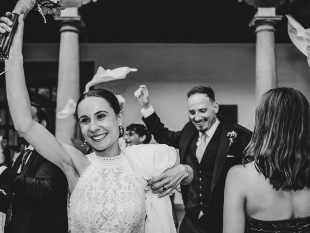 La boda de Juan Carlos y Eva en Oviedo, Asturias 99