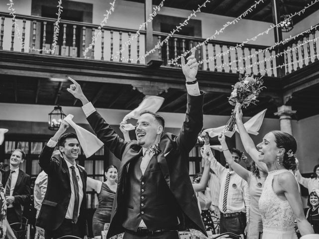 La boda de Juan Carlos y Eva en Oviedo, Asturias 103