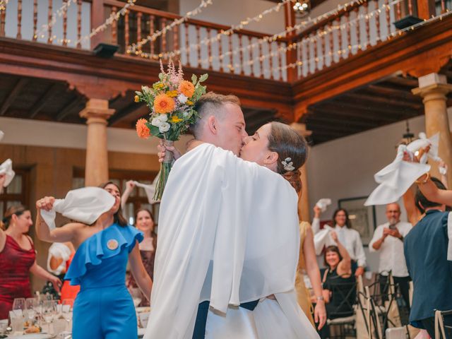 La boda de Juan Carlos y Eva en Oviedo, Asturias 105