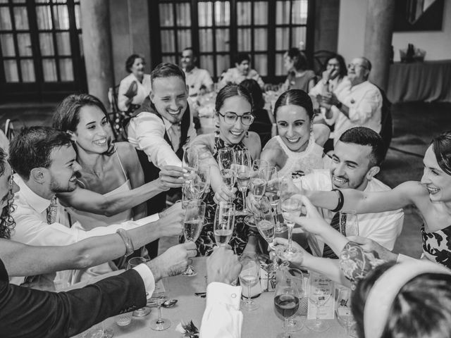 La boda de Juan Carlos y Eva en Oviedo, Asturias 112