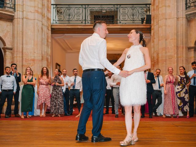La boda de Juan Carlos y Eva en Oviedo, Asturias 132