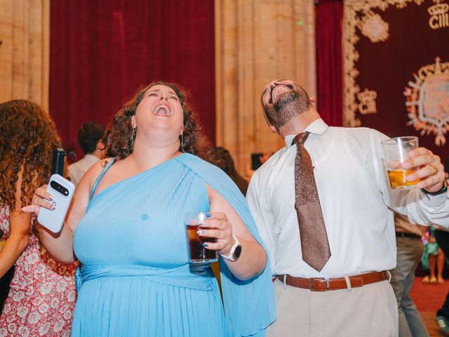 La boda de Juan Carlos y Eva en Oviedo, Asturias 148