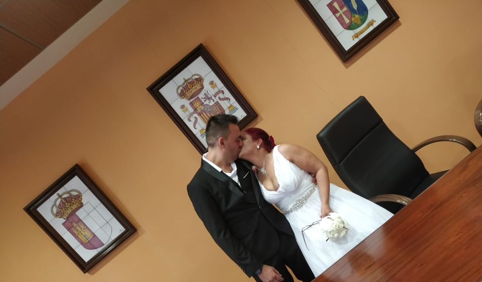 La boda de Genesis y Veronica en Esquivias, Toledo