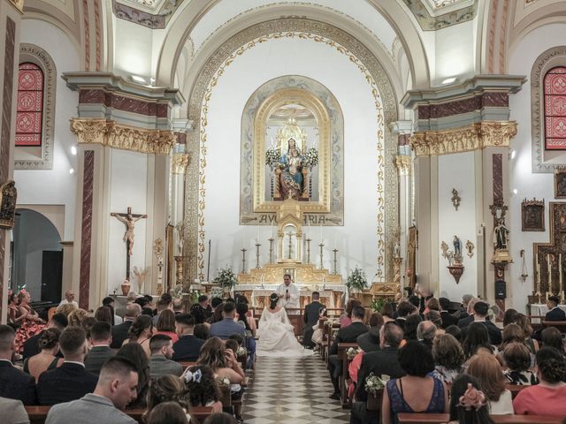La boda de victor y aida en Huetor Vega, Granada 21