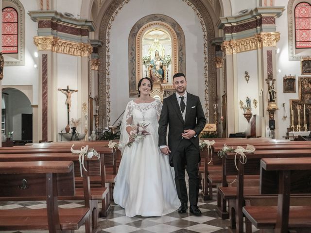 La boda de victor y aida en Huetor Vega, Granada 23
