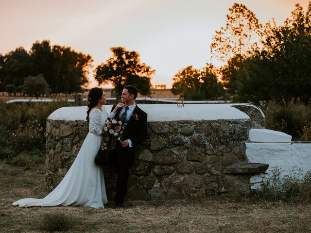 La boda de Charlie y Clara en Cáceres, Cáceres 2