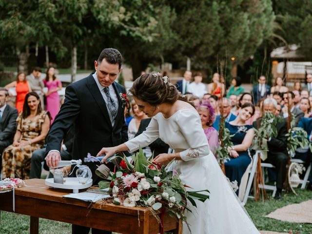 La boda de Charlie y Clara en Cáceres, Cáceres 15