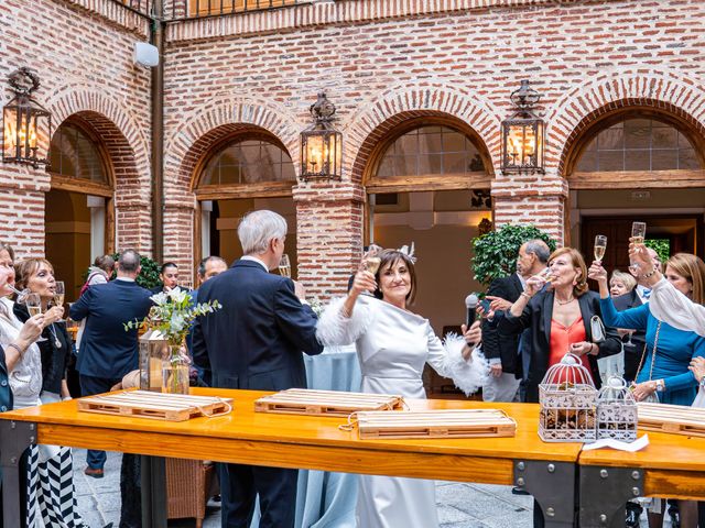 La boda de JuanJose y Ana en Madrid, Madrid 28