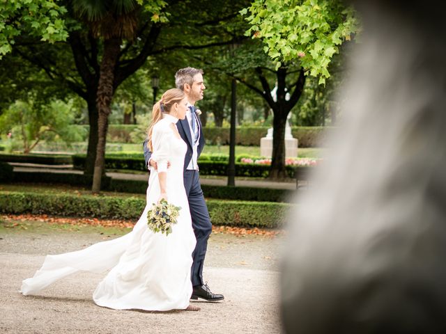 La boda de Andrés y Tania en Pamplona, Navarra 15
