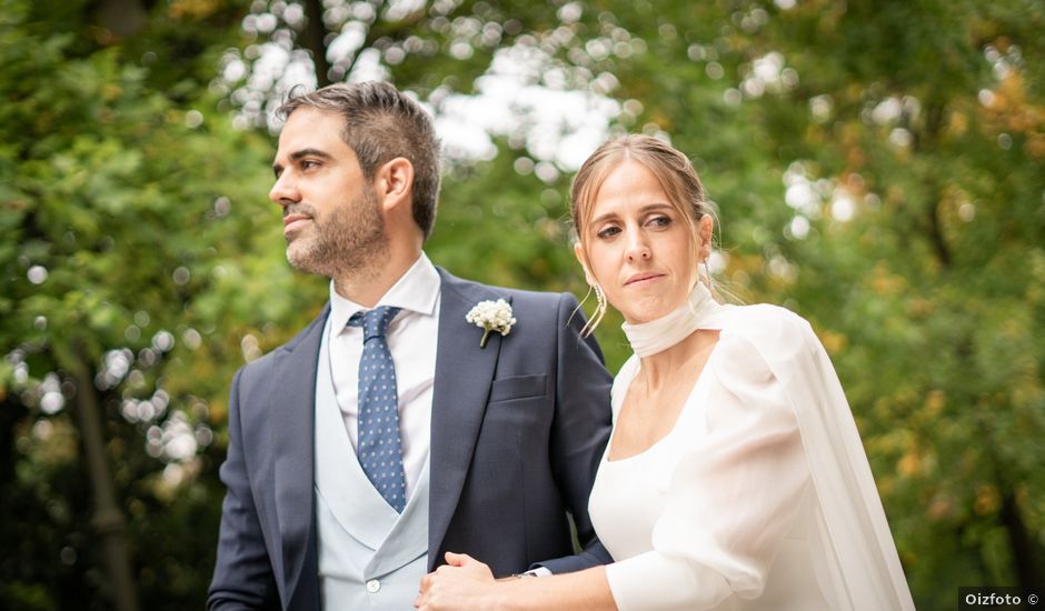 La boda de Andrés y Tania en Pamplona, Navarra
