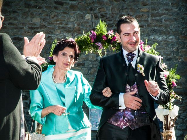 La boda de Víctor y Elena en Boltaña, Huesca 11