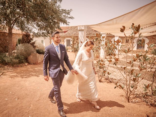 La boda de Isaac y Patricia en Villaharta, Córdoba 235