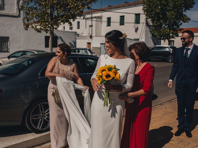 La boda de Juan y Gloria en Badajoz, Badajoz 15
