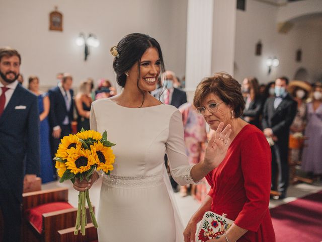 La boda de Juan y Gloria en Badajoz, Badajoz 21