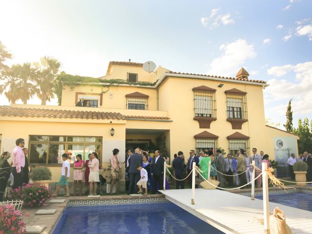 La boda de Alonso y Estefania en Torre Del Mar, Málaga 10