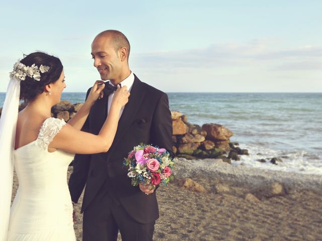 La boda de Alonso y Estefania en Torre Del Mar, Málaga 33