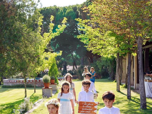 La boda de Gonzalo y Nura en Pozal De Gallinas, Valladolid 13