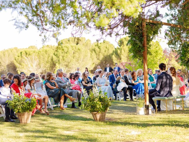 La boda de Gonzalo y Nura en Pozal De Gallinas, Valladolid 14