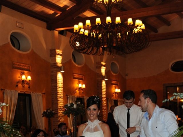 La boda de Mario y Carolina en León, León 17