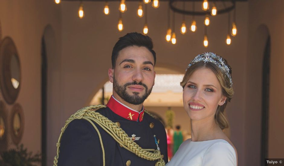 La boda de Adrián y Tanya en Los Palacios Y Villafranca, Sevilla