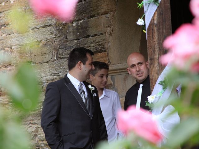 La boda de Loli y César  en San Pedro De Olleros, León 43