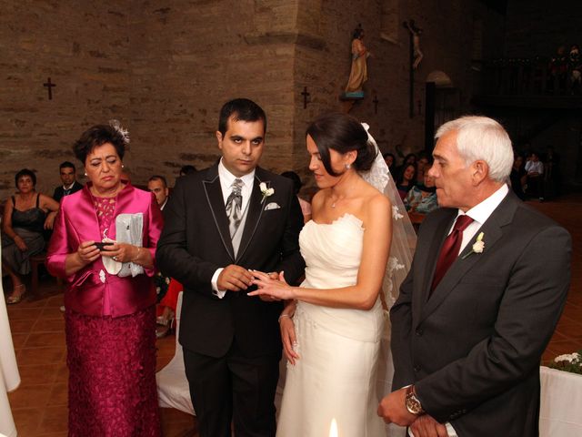 La boda de Loli y César  en San Pedro De Olleros, León 48