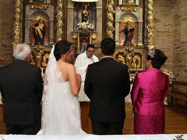 La boda de Loli y César  en San Pedro De Olleros, León 51