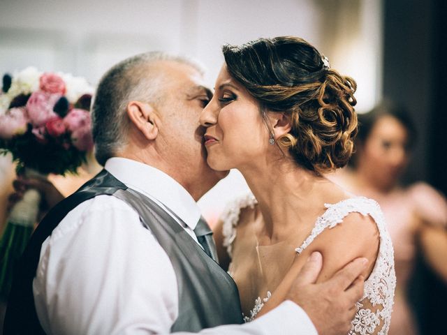 La boda de Manuel y Leticia en Dos Hermanas, Sevilla 34