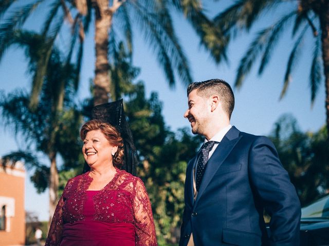 La boda de Manuel y Leticia en Dos Hermanas, Sevilla 41