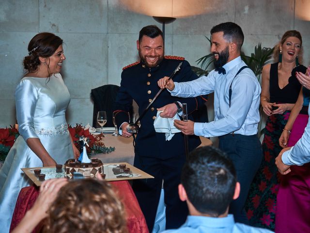 La boda de Maykel y Belén en Oviedo, Asturias 35