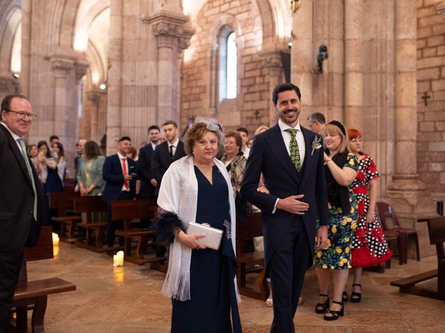 La boda de Javier y Lorena en Cangas De Onis, Asturias 11