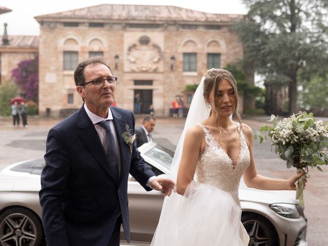 La boda de Javier y Lorena en Cangas De Onis, Asturias 16