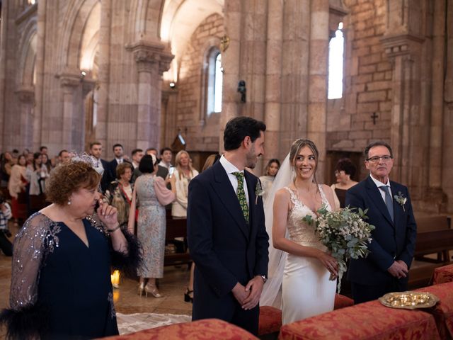 La boda de Javier y Lorena en Cangas De Onis, Asturias 23