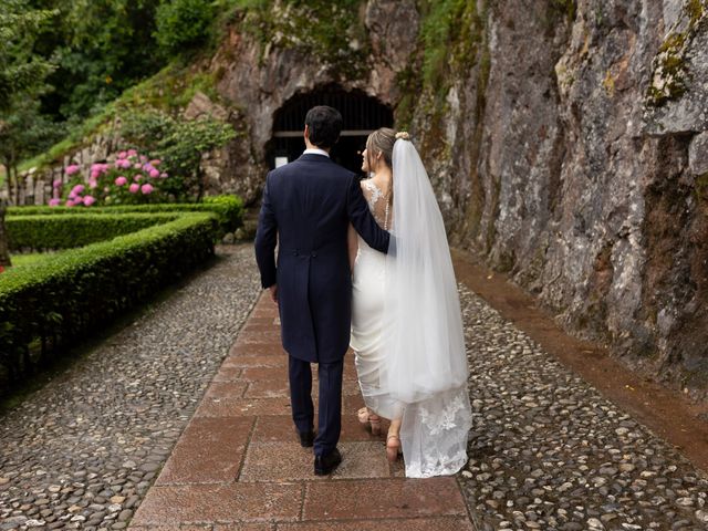 La boda de Javier y Lorena en Cangas De Onis, Asturias 60