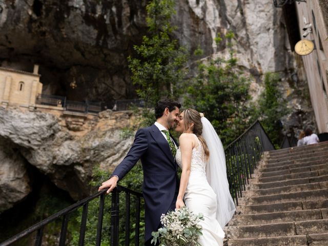 La boda de Javier y Lorena en Cangas De Onis, Asturias 62