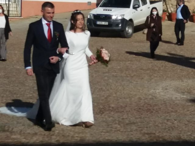 La boda de Jonathan y Rebeca en Garciaz, Cáceres 3