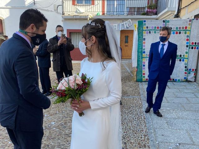 La boda de Jonathan y Rebeca en Garciaz, Cáceres 6