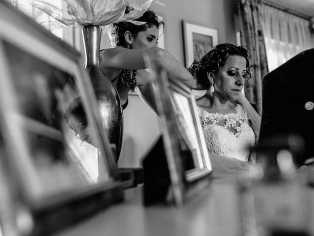 La boda de Juan y Isabel en Pilas, Sevilla 22