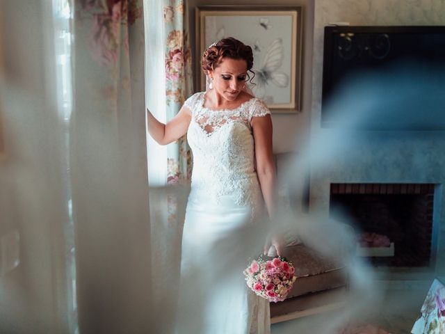 La boda de Juan y Isabel en Pilas, Sevilla 24