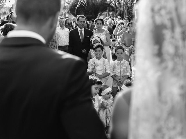 La boda de Juan y Isabel en Pilas, Sevilla 30